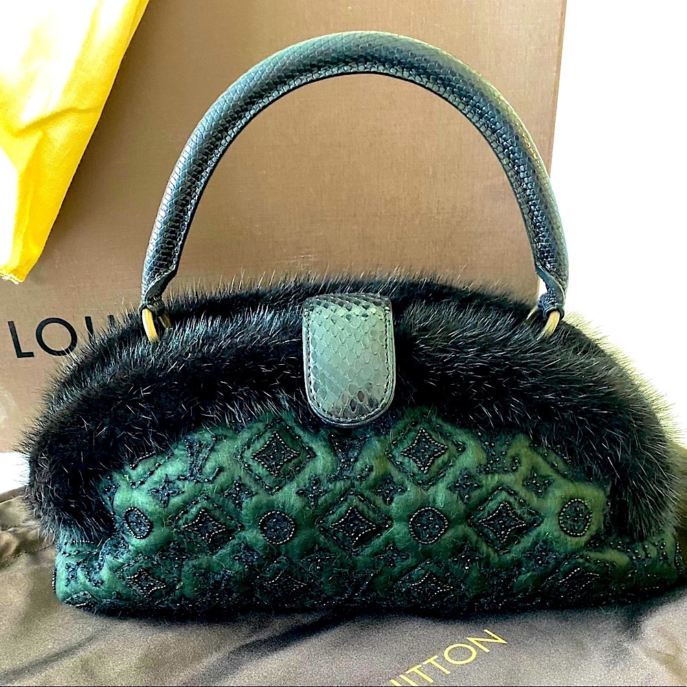 Louis Vuitton Mousseline Demi Lune - Picture 9 of 14